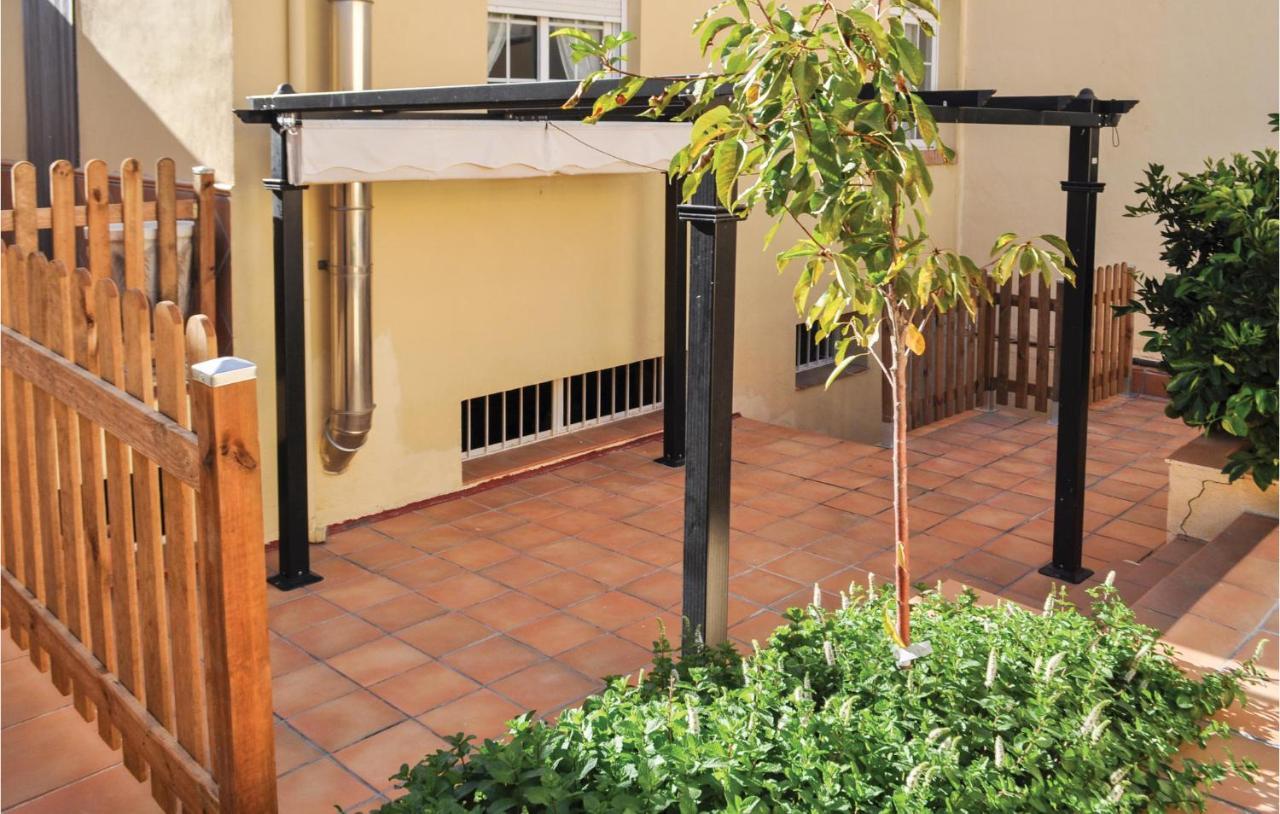 Cozy Home In Olivares With Outdoor Swimming Pool מראה חיצוני תמונה