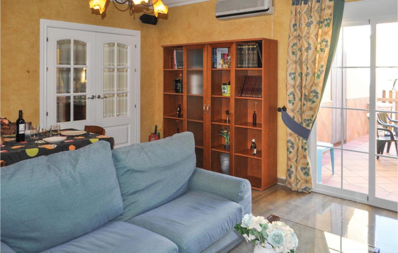 Cozy Home In Olivares With Outdoor Swimming Pool מראה חיצוני תמונה