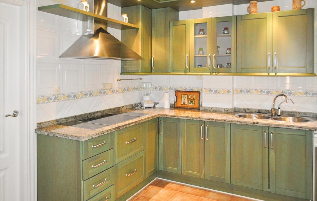 Cozy Home In Olivares With Outdoor Swimming Pool מראה חיצוני תמונה